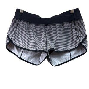 Lululemon Speed Up Short size 6 3” inseam
